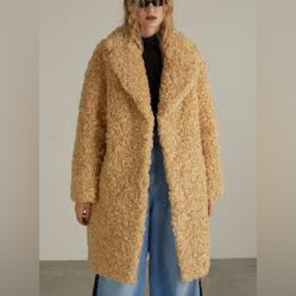 Moon River Luxe Teddy Faux Fur Coat Camel Beige Size Small NWT